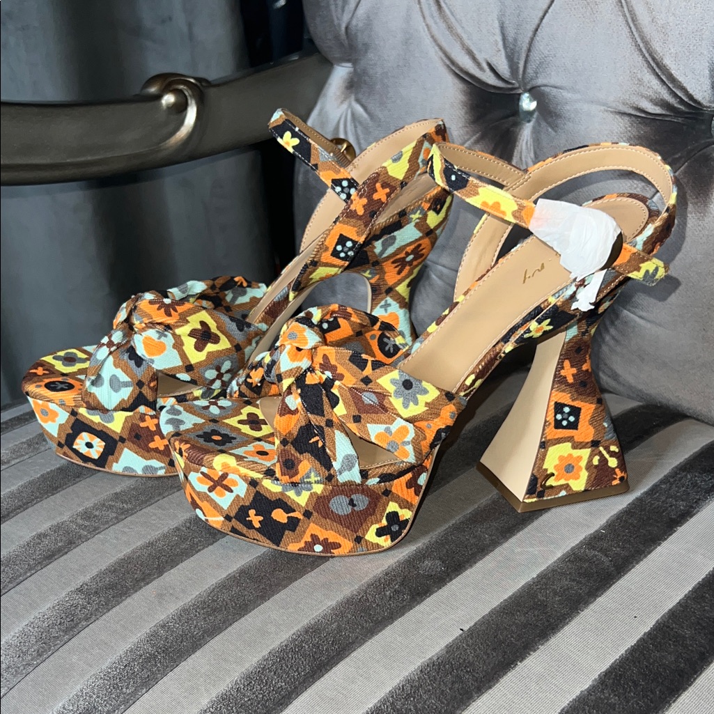 Circus Chic: Sam Edelman "Square Toe" Modern High-Fashion Platforms